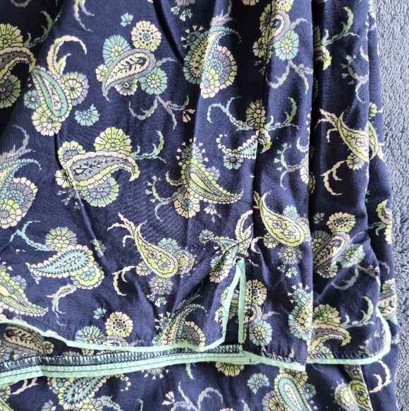 Victoria Secrets Paisley Patterned Pyjama Set - Picture 11 of 15